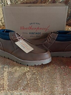 Weatherproof Men’s Brown Chukka Boots with Navy Collar